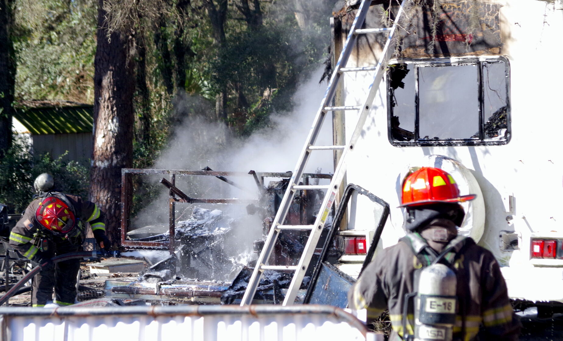 Park Drive Homosassa RV fire